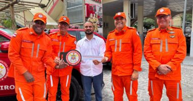 Artigo: Capitão Alden entrega novas viaturas para Corpo de Bombeiros Militar da Bahia