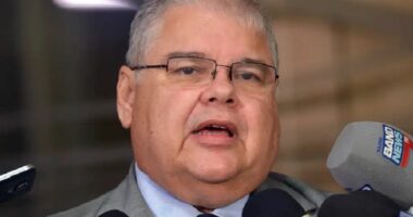 Artigo: Lúcio chama ACM Neto de “blogueirinho” e diz que partido está “fechado com o governador”