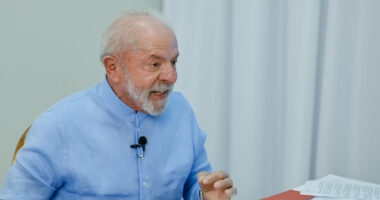 Artigo: Nova pesquisa mantém Lula na liderança para a presidência em 2026