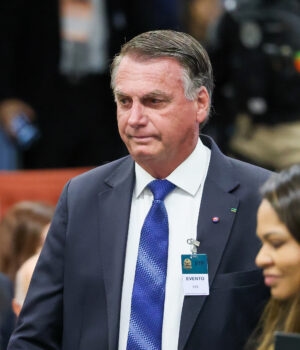 Artigo: Zanin segue ministros e STF tem maioria para manter prisão de Jair Bolsonaro
