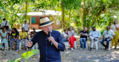 Artigo: CNN Brasil: Lula estuda recriar ministério que foi fechado por Jair Bolsonaro