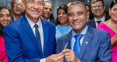 Artigo: Prefeito de Simões Filho pode romper com Dinha e migrar para grupo de Otto Alencar