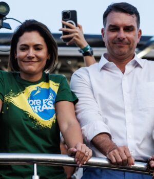 Artigo: Briga entre Flávio e Michelle Bolsonaro gera tensão no PL e abala articulações políticas