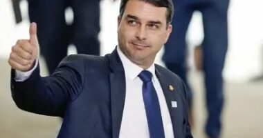 Artigo: Flávio Bolsonaro aparece como mais competitivo da direita em 2026, aponta Genial/Quaest