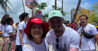Artigo: Elber Brito participa da Lavagem da Escadaria de São Sebastião em Ilhéus ao lado de Adélia Pinheiro
