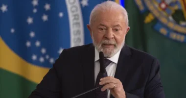Artigo: Mudanças ministeriais marcam retorno de Lula a Brasília