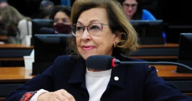 Artigo: Lídice rebate críticas sobre atraso na entrega da nova rodoviária