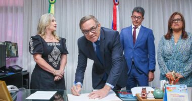 Artigo: Luciano Ribeiro toma posse na Assembleia Legislativa da Bahia