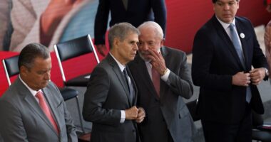 Artigo: Baiano deve permanecer na Secom após pedido de Lula