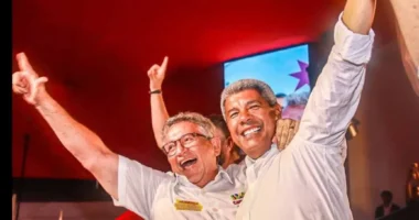 Artigo: “Trabalhando para que Camaçari também tenha esse espetáculo”, diz Caetano sobre metrô em inauguração da nova rodoviária