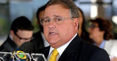 Artigo: Geddel chama de “impróprio” suposto convite a Diego Coronel para vice de Jerônimo