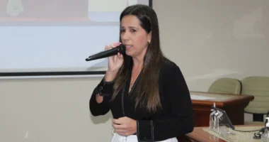 Artigo: Simões Filho: rumores sobre saída de Iridan da Saúde circulam nas redes