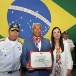 Artigo: Governador Jerônimo Rodrigues recebe maior honraria da Marinha