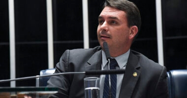 Artigo: Flávio Bolsonaro supera Lula em rejeição entre eleitores, aponta pesquisa