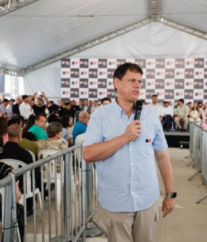 Artigo: Kassab encerra conversas sobre candidatura de Tarcísio para a presidência