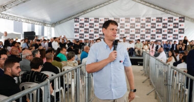 Artigo: Kassab encerra conversas sobre candidatura de Tarcísio para a presidência