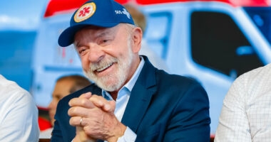 Artigo: Pesquisa mostra liderança de Lula contra nomes da direita no primeiro e segundo turno