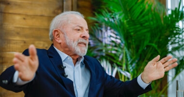 Artigo: Em Salvador, Lula detona negacionismo de Bolsonaro sobre vacinas