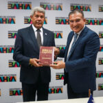 Artigo: Visita de bispo da Universal a Jerônimo liga alerta na base de ACM Neto