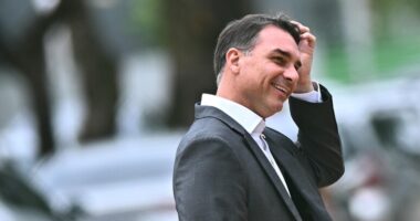 Artigo: A aliados, Moraes diz que Flávio tem postura melhor que a do pai: “moderado”