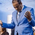 Artigo: Bruno Reis vai a culto horas antes do início da greve dos rodoviários de Salvador