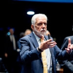 Artigo: Jaques Wagner critica modelo de delação premiada e aponta falhas na legislação