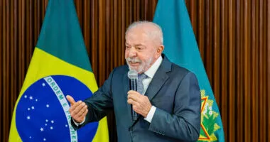Artigo: Lula reage a Trump e critica possível interferência em cenário político brasileiro