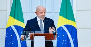 Artigo: Lula confirma que não solicitou reunião com Trump durante o G7