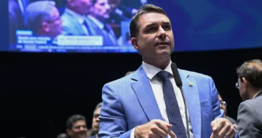 Artigo: Flávio mira na segurança pública com foco em castração química e maioridade penal