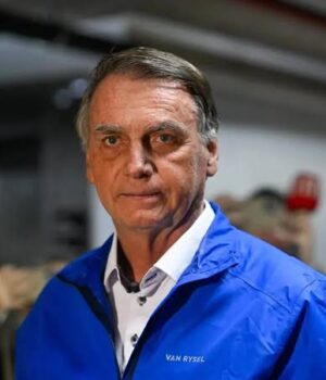 Artigo: 36% acredita que grupo de Jair Bolsonaro está mais ligado ao Banco Master do que Lula, diz pesquisa