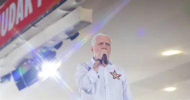 Artigo: Jaques Wagner promete mobilização no Senado para aprovar fim da escala 6×1