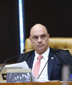 Artigo: AGU pede à Justiça dos EUA arquivamento de ação movida contra Alexandre de Moraes