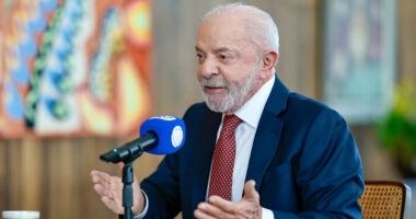 Artigo: Lula diz ter relação “civilizada” e que crise foi provocada pelo “segundo escalão” de Trump
