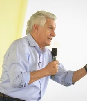 Artigo: Caiado defende anistia aos envolvidos no 8 de Janeiro e desvia de falar em tentativa de golpe