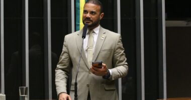 Artigo: Capitão Alden defende policiais após prisão de ex-prefeito em Alagoinhas