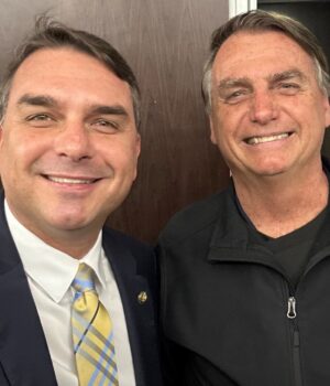 Artigo: Se pudesse concorrer, Jair Bolsonaro teria melhor desempenho contra Lula do que Flávio, diz pesquisa