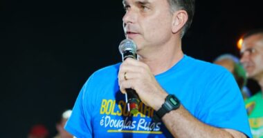 Artigo: “Não pedi isso”, diz Flávio Bolsonaro após ação de deputado contra reajuste do Bolsa Família