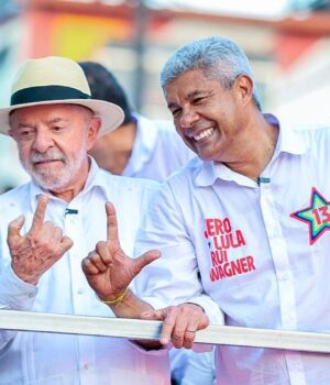 Artigo: Real Time/TV Record: Na Bahia, Lula tem 61% das intenções de voto contra 24% de Flávio Bolsonaro
