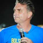 Artigo: Abaixo-assinado pede revogação de título de cidadão soteropolitano concedido a Flávio Bolsonaro