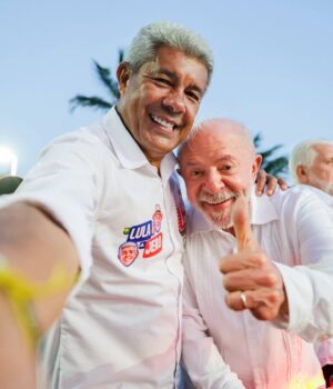 Artigo: Flávio Bolsonaro despenca e já empata com Lula em nova pesquisa Datafolha