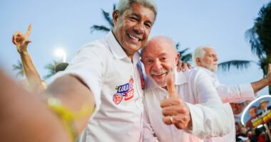Artigo: Medo de Lula e Jero? Bolsonarista José Ronaldo ignora Flávio Bolsonaro no segundo turno