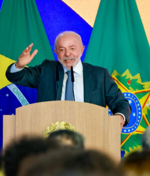 Artigo: O Globo: Lula se sente traído por Nunes Marques e vê favorecimento a Flávio Bolsonaro