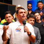 Artigo: Leitor denuncia assédio para apoiar Flávio Bolsonaro em Feira de Santana