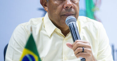Artigo: Jerônimo Rodrigues diz que prorrogação de eleição ameniza “boicote” após falta de ônibus