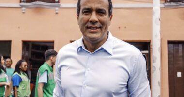 Artigo: Prefeitura paga R$ 100 mil por show de cantora a empresa com 24 dias de existência